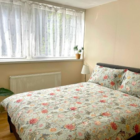 3Br Central London Close Station Екстер'єр фото